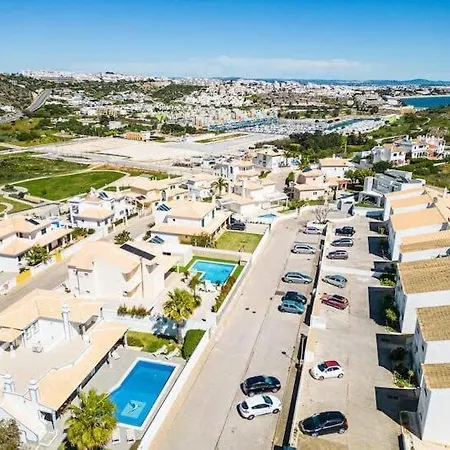 Redonda Vila *