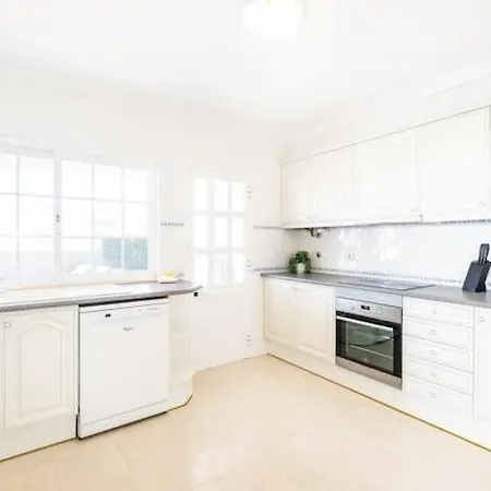 Redonda Holiday home