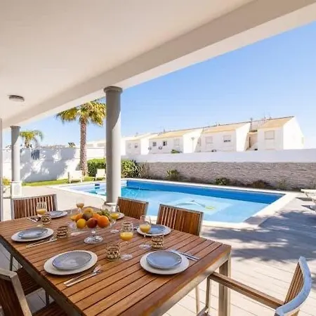 Redonda Holiday home