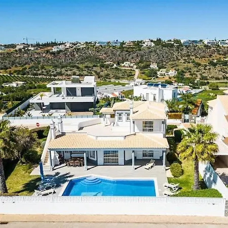 Redonda Holiday home *